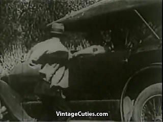 Peeing Girls Fucked By Driver In Nature (1920S Vintage) free video