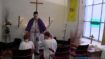 Naughty Twinks Have Freaky Anal Threesome With A Priest free video