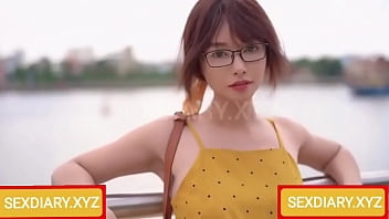 Gái Việt Show Hàng Bên Dòng Sông Thơ Mộng Của Quận 2 Sài Gòn free video