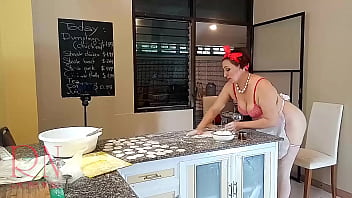 Nudist Housekeeper Regina Noir Cooking At The Kitchen. Naked Maid Makes Dumplings. Naked Cooks. Spy Camera. Part 1 free video