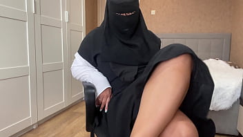 Arab Girl In Hijab Masturbates Wet Pussy free video