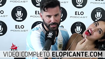 Pau Rojas Acepta Desafio Paleta Bombom Bun Chupetin Elo Podcast free video